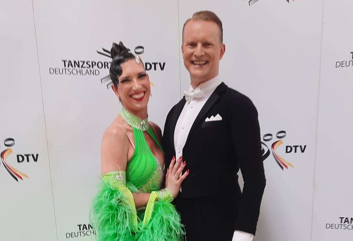 Deutsche Meisterschaft Masters II S Standard in Frankfurt (Oder) – Platz 16 für Arnd-Ragnar und Verena Rhiemeier bei starker Konkurrenz
